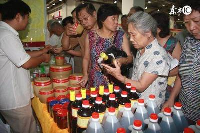 天呐!理发店的碎头发都拿去做酱油了!你知道吗?